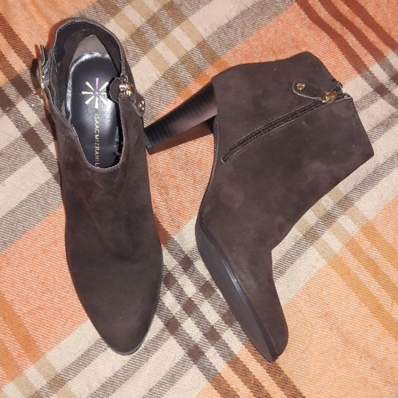 Isaac Mizrahi suede boots - Picture 2 of 4